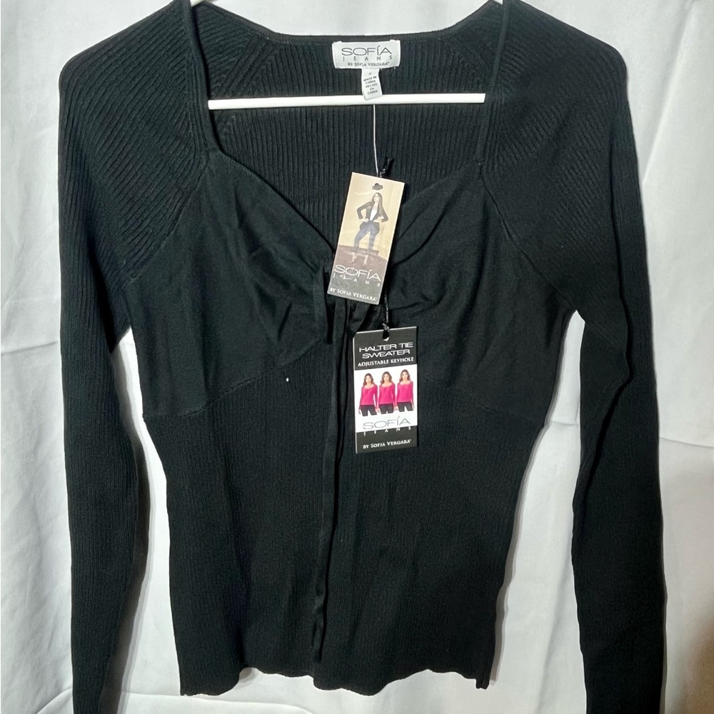 HALTER TIE SWEATER ADJUSTABLE KEYHOLE‎